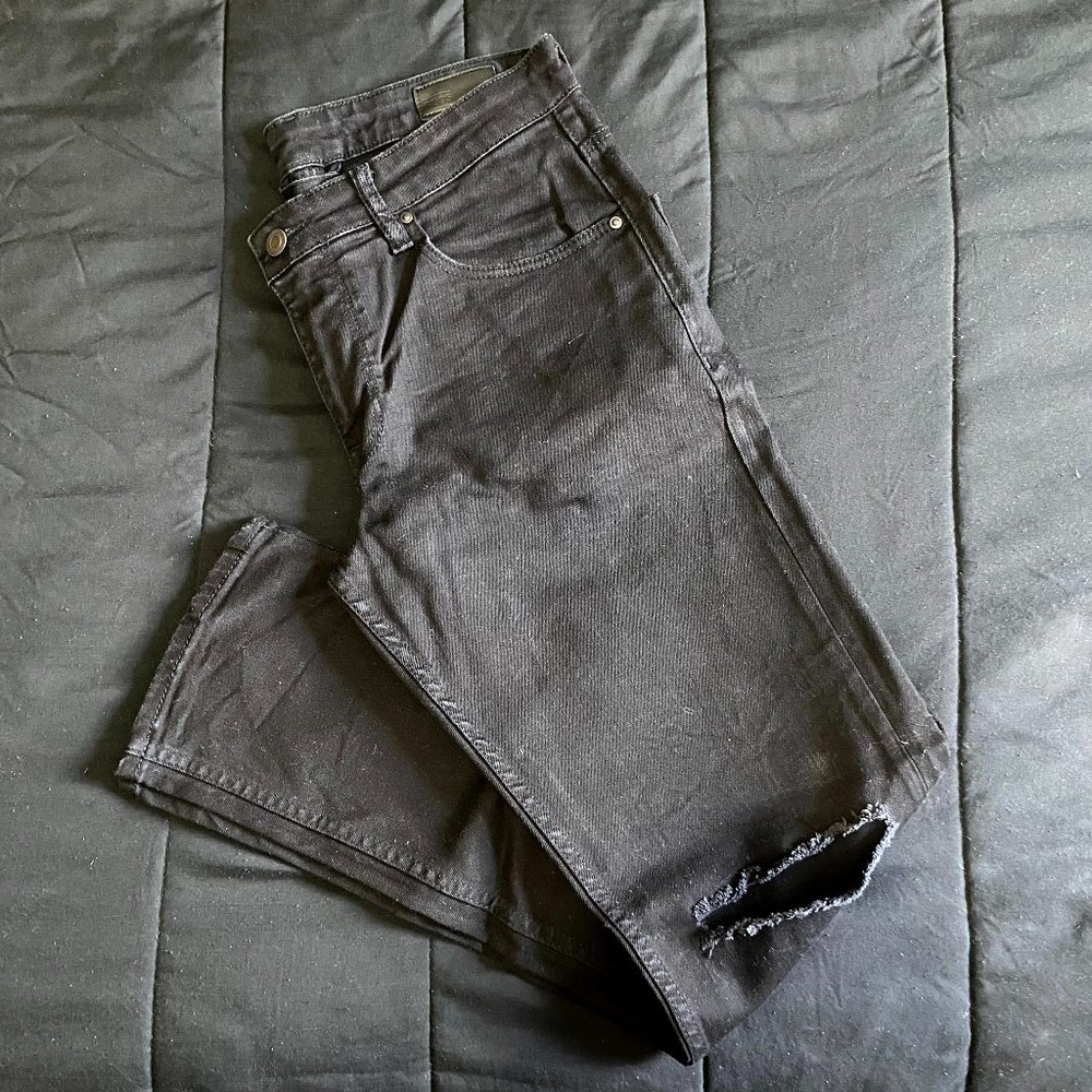 🔥: ASOS • Distressed • Black • Jeans • 32 x 30